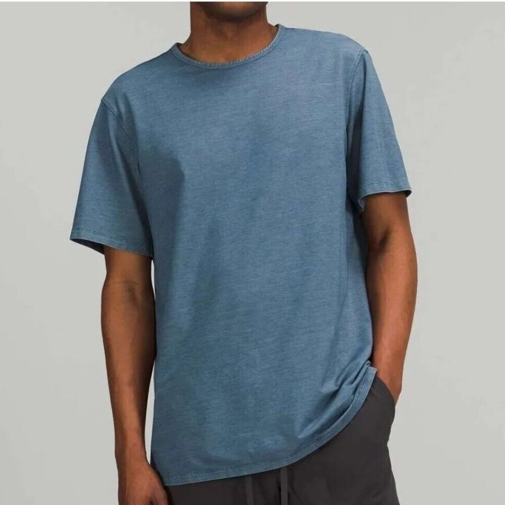 Lululemon Commission Short Sleeve T-Shirt Men's XL River Blue Enzyme Dye Tee
